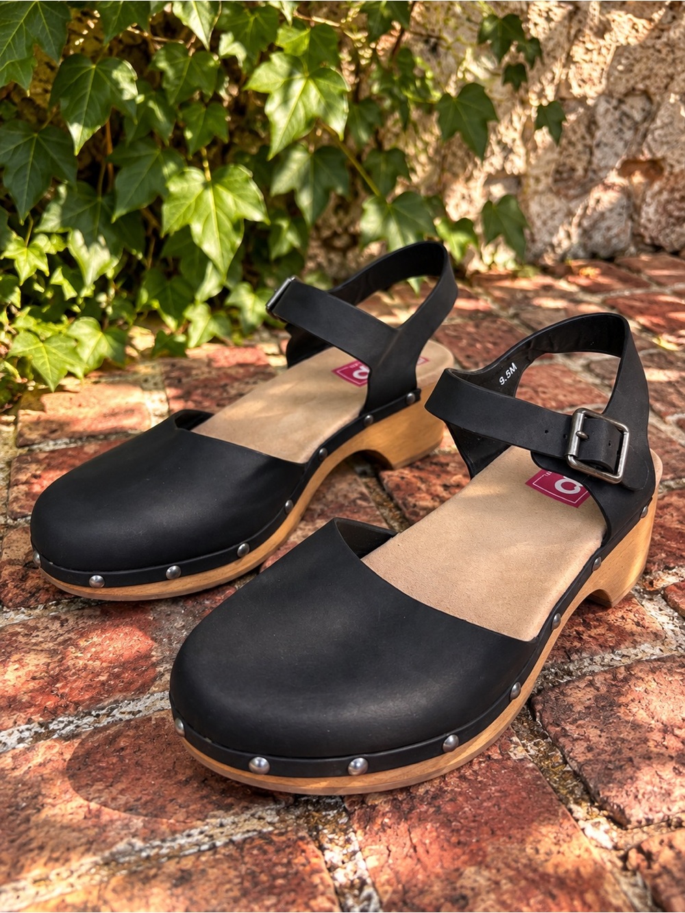 POP Black Memory Foam Mary Jane Scandinavian Style Clogs with Ankle Straps, 9.5M